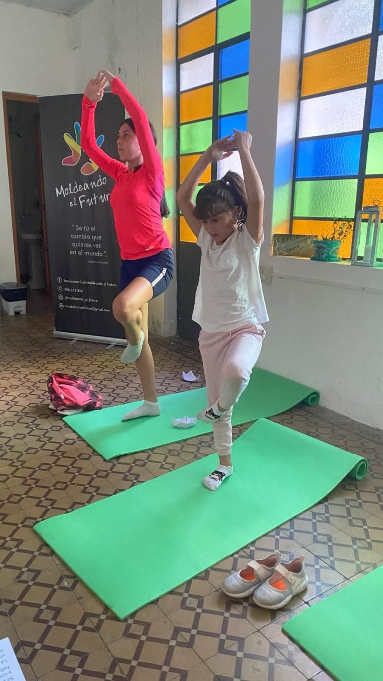 Taller de Yoga Laico para niños y niñas