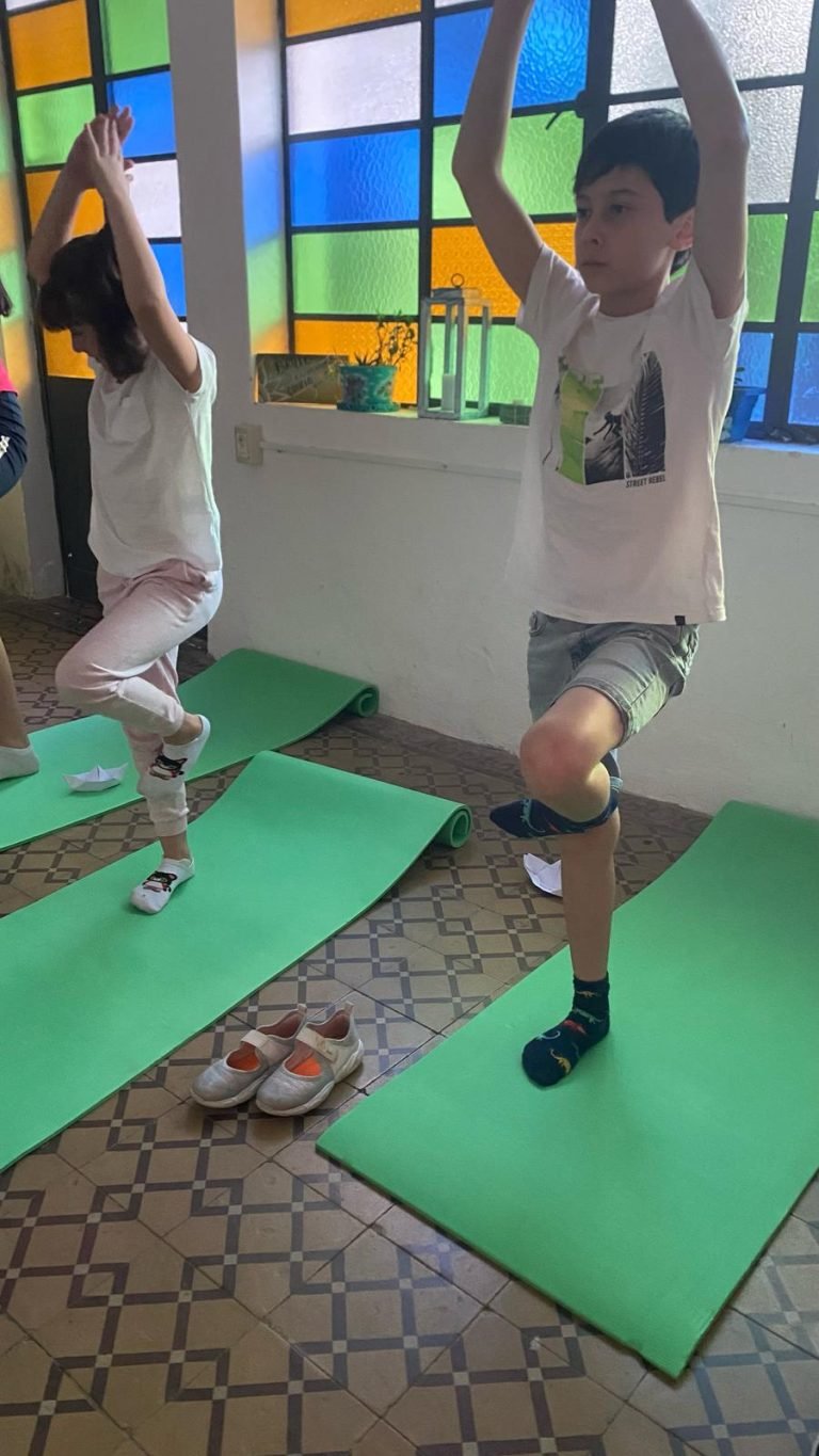 Taller de Yoga Laico para niños y niñas